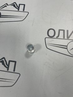 Болт на корпус фар Mercedes w204 w212